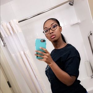 Meet your Posher, Nashara